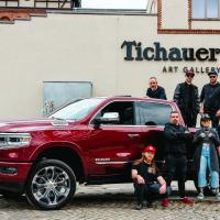 Tichauer Art Galery, Kąkol i Dodge Ram (Ameryka Cars)
fot. Artur Paliga
https://www.instagram.com/artur.paliga/